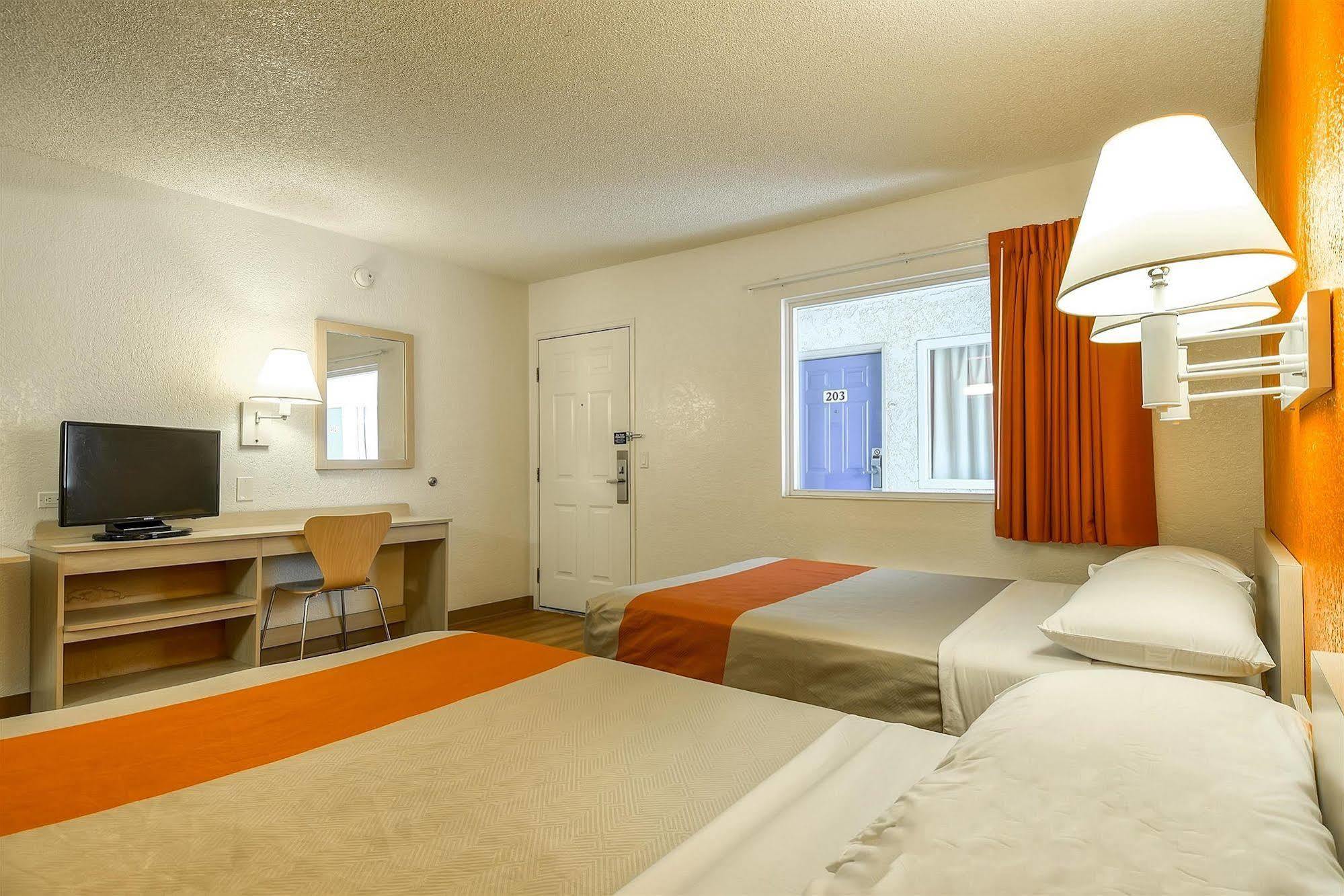 Motel 6-Norwalk, Ca - Los Angeles Eksteriør bilde